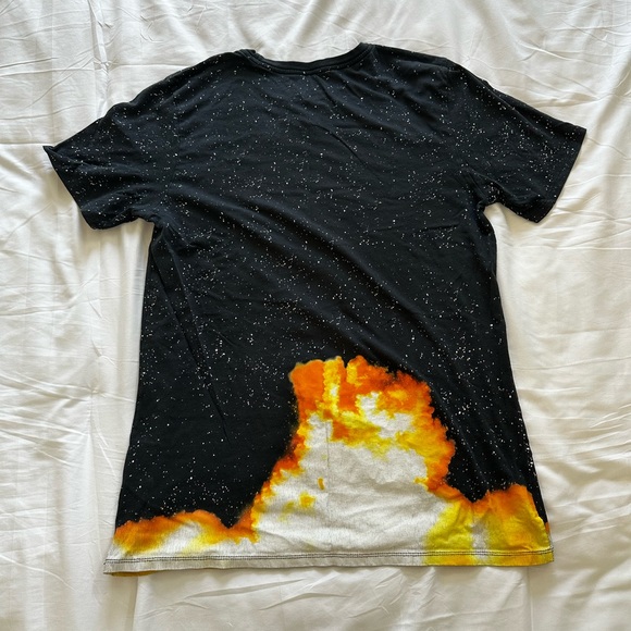 Nike graphic tee - Picture 2 of 4